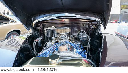 Mt. Clemens, Michigan - Usa - 06-05-2021: Mt. Clemens 2021 Hot Rod City Classic Car Show And Cruise