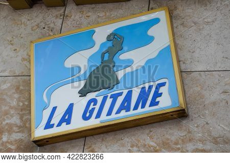 Bordeaux , Aquitaine France - 06 01 2021 : La Gitane French Text Sign With Logo Brand Gypsy Women Of