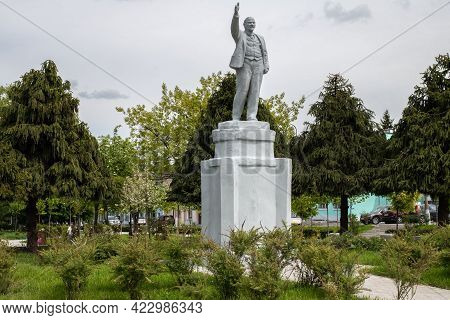 Ancient Soviet Monument Of The Last Century Leader Of Soviet Proletariat Lenin Says Speech On The Po