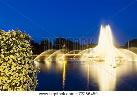 Aachen Europaplatz Fountain At Night