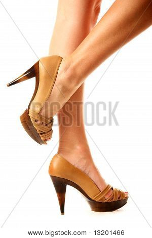 รองเท้าเทรนดี้ Peeptoe
