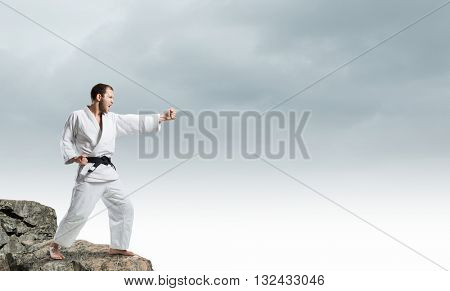 Krate man in action