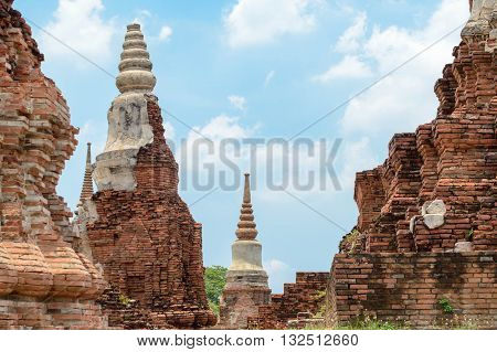Old temple of Thailand - Wat Mahathat Ayutthaya