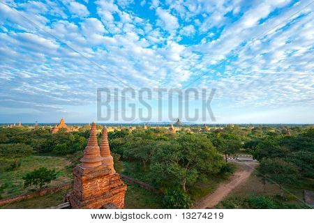 Bagan al tramonto, Myanmar.