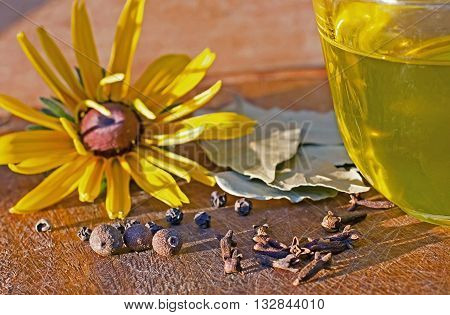 Spices, Black Pepper, Allspice, Bay Leaf, Flower, Yellow, Olive Oil