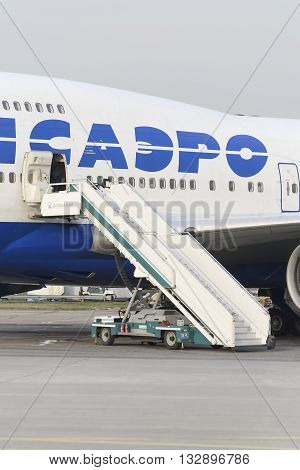 Boeing 747 Transaero Waiting For Boarding.