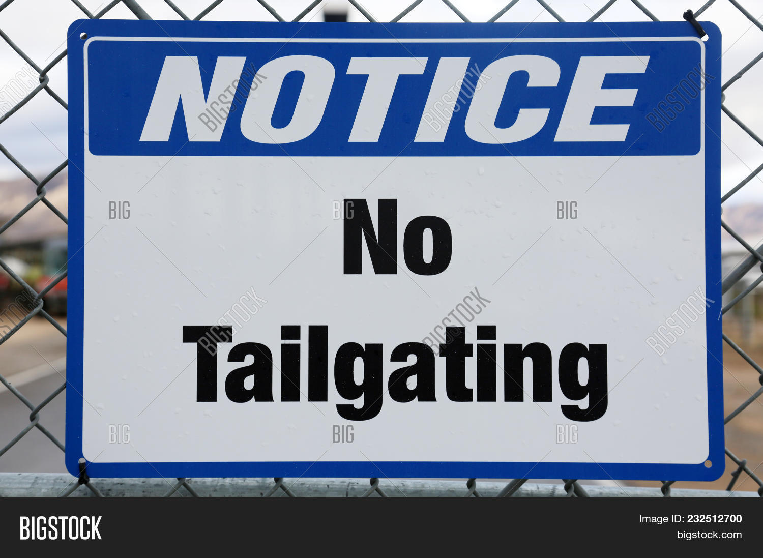 Notice No Tailgating Image & Photo (Free Trial) Bigstock