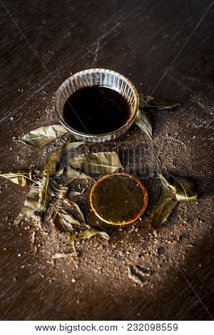 Face Pack Made From Azadirachta Indica, Commonly Known As Neem, Honey And Sandle Wood, For Herbal Tr