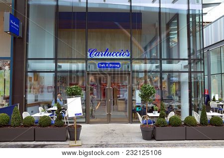 Bracknell, England - March 20, 2018: Carluccios Deli & Dining In Bracknell, England With People Visi