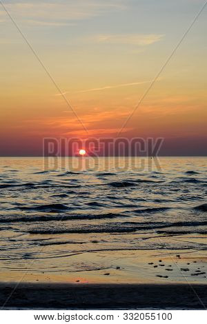 Beautiful Sunset On The Sea. Baltic Sea At Sunset, Narva-joesuu, Estonia. Narva-joesuu - Seaside Res