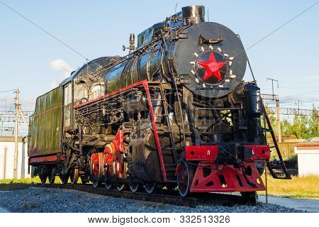 Sharya, Russia - June 27, 2019: Soviet Steam Locomotive Of The L Series - A Monument At The Sharya R