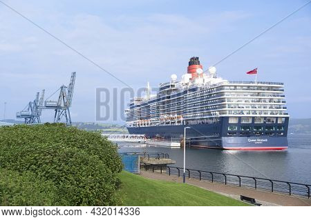 Greenock, Scotland, Uk, September 5th 2021, Queen Elizabeth Hamilton Passenger Ship During Cruise Wi