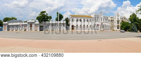 July 8, 2021: Panorama Of The Central Street Of The City Of Yevpatoria With The City Hall. Yevpatori