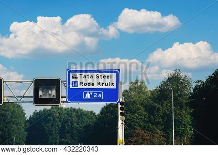 Mj Velsen-noord, Netherlands - Aug 27, 2019: Front View At The Street Sign Above Highway With Exit D