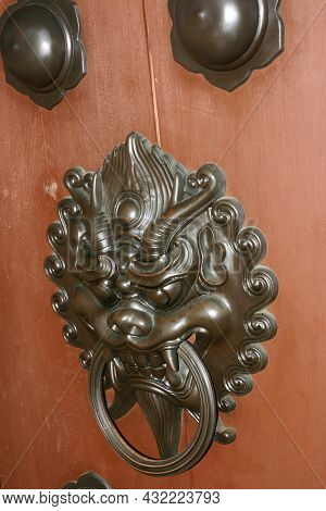 26 Dec 2004 The Close Up Of Doornail Of The Chinese Architecture