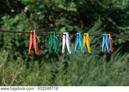 Plastic Clothespins For Drying Clothes On A Rope