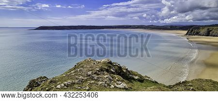 Three Cliffs Bay On The South Coast Of The Gower Peninsula - Swansea, Wales, United Kingdom