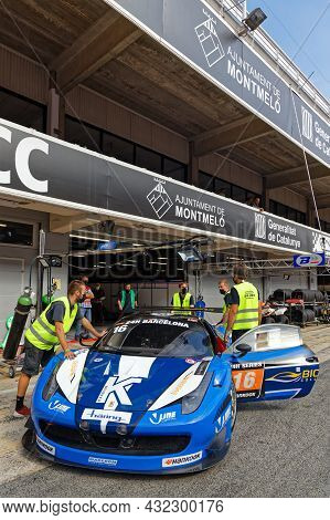 Barcelona, Spain, September 4, 2021 : In The Pitlane. 24h Series Are A Long Distance International R