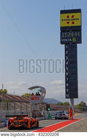 Barcelona, Spain, September 4, 2021 : Out Of The Pitlane. 24h Series Are A Long Distance Internation