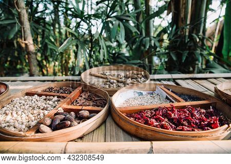 Traditional Indonesian - Balinese Spices Such As Ginger, Aniseed, Cinnamon, Nutmeg, Roselle, Cacao, 