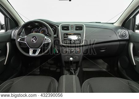 Novosibirsk, Russia - August 19, 2021: Renault Sandero Stepway , Steering Wheel, Shift Lever And Das