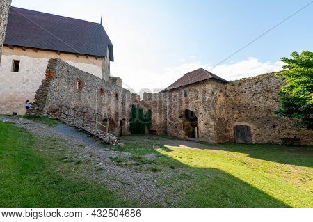 Ruin Of King´s Castle Tocnik (točník) In Central Bohemia - Czech Republic. It Was Built By The Czech