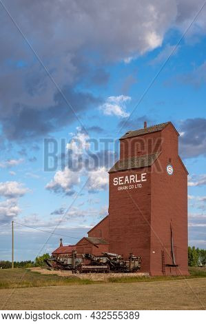 Rowley, Alberta - September 6, 2021: Historic Grain Elevators In The Ghost Town Of Rowley.
