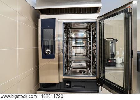 Combi Oven Is A Universal Thermal Equipment. Equipment For Public Catering.