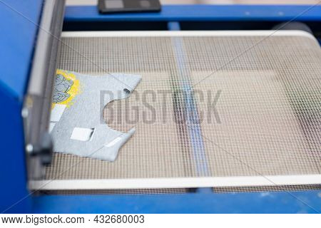 Drying Oven For Serigraphy Silk Screen Print Process At Clothes Factory