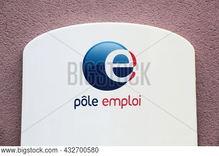 Tarare, France- June 27, 2020: Pole Emploi Logo On A Wall. Pole Emploi Is A French Governmental Agen
