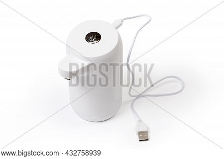 Domestic Electric Pump For Installation On A Carboy With Drinking Water With Connected Usb Battery C