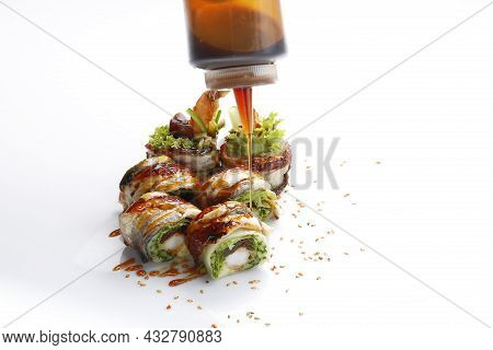 Topping, Decorating Unagi Ebi Ten Roll Set, With Dressing, Close-up. 6 Piece Sushi Set With Eel, Shr