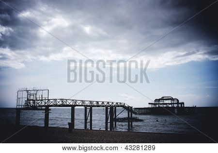 Děsivý West Pier