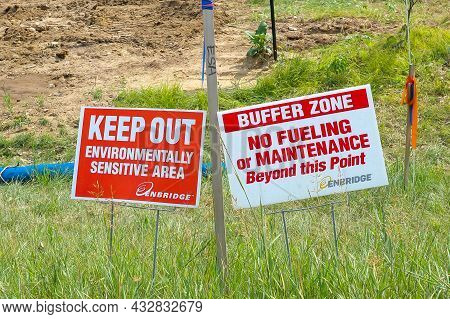 Cass Co, Mn - 6 Aug 2021: Keep Out Warning Signs At Line 3 Enbridge Oil Pipeline Construction Site I