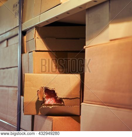 Stealing Parcels And Damaging The Packaging Of Goods In The Warehouse. Stealing And Problems With Th