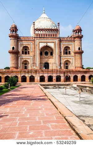Safdarjung's Tomb Is A Garden Tomb In A Marble Mausoleum In Delhi, India