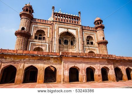 Safdarjung's Tomb Is A Garden Tomb In A Marble Mausoleum In Delhi, India