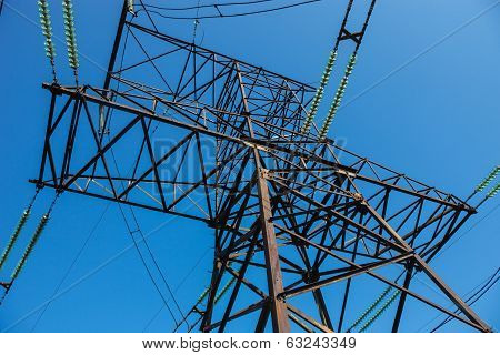 Electricity pylon