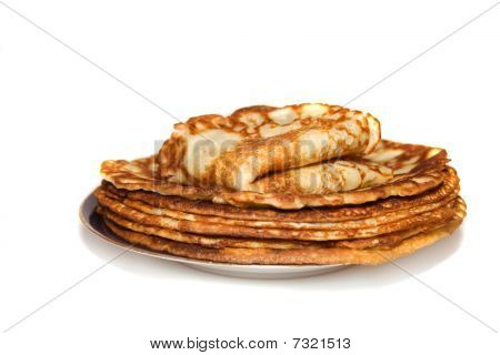 Crêpes russes sur la plaque
