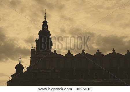 ภาพถ่ายสไตล์เก่าของ Sukiennice ของ Cracow โปแลนด์
