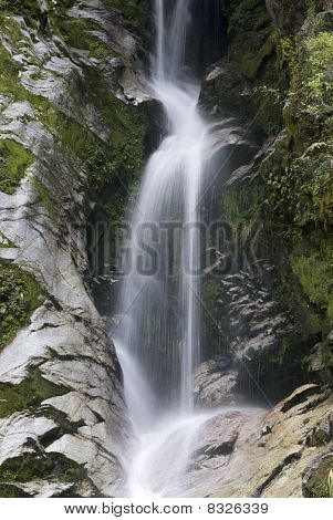 Dorothy Falls, sjön Kaniere, Sydön, Nya Zeeland.