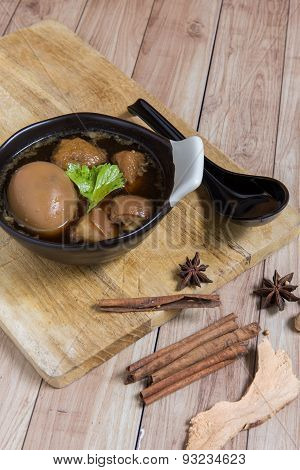 Thai Food : Egg Stewed With Pork And Tofu