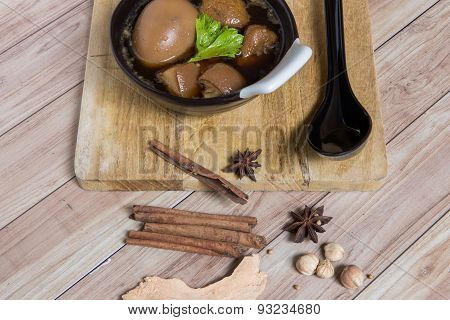 Thai Food : Egg Stewed With Pork And Tofu