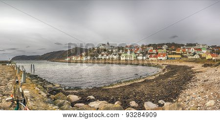 Molle Village