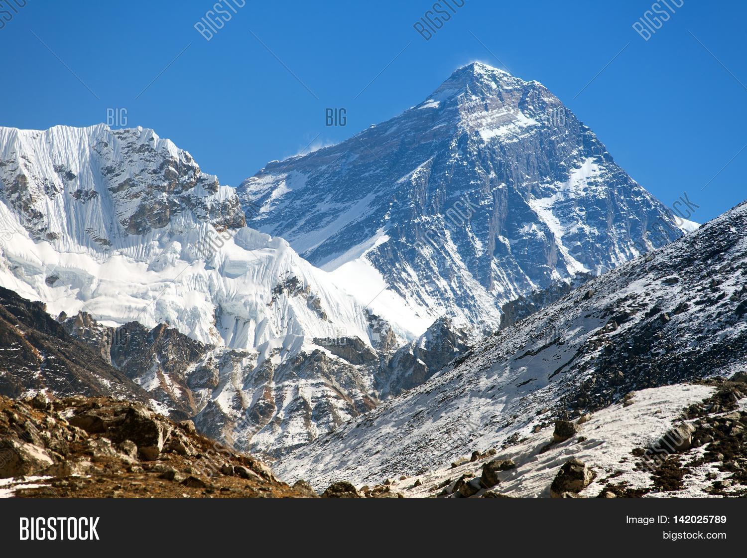 Top Mount Everest Image & Photo (Free Trial) Bigstock