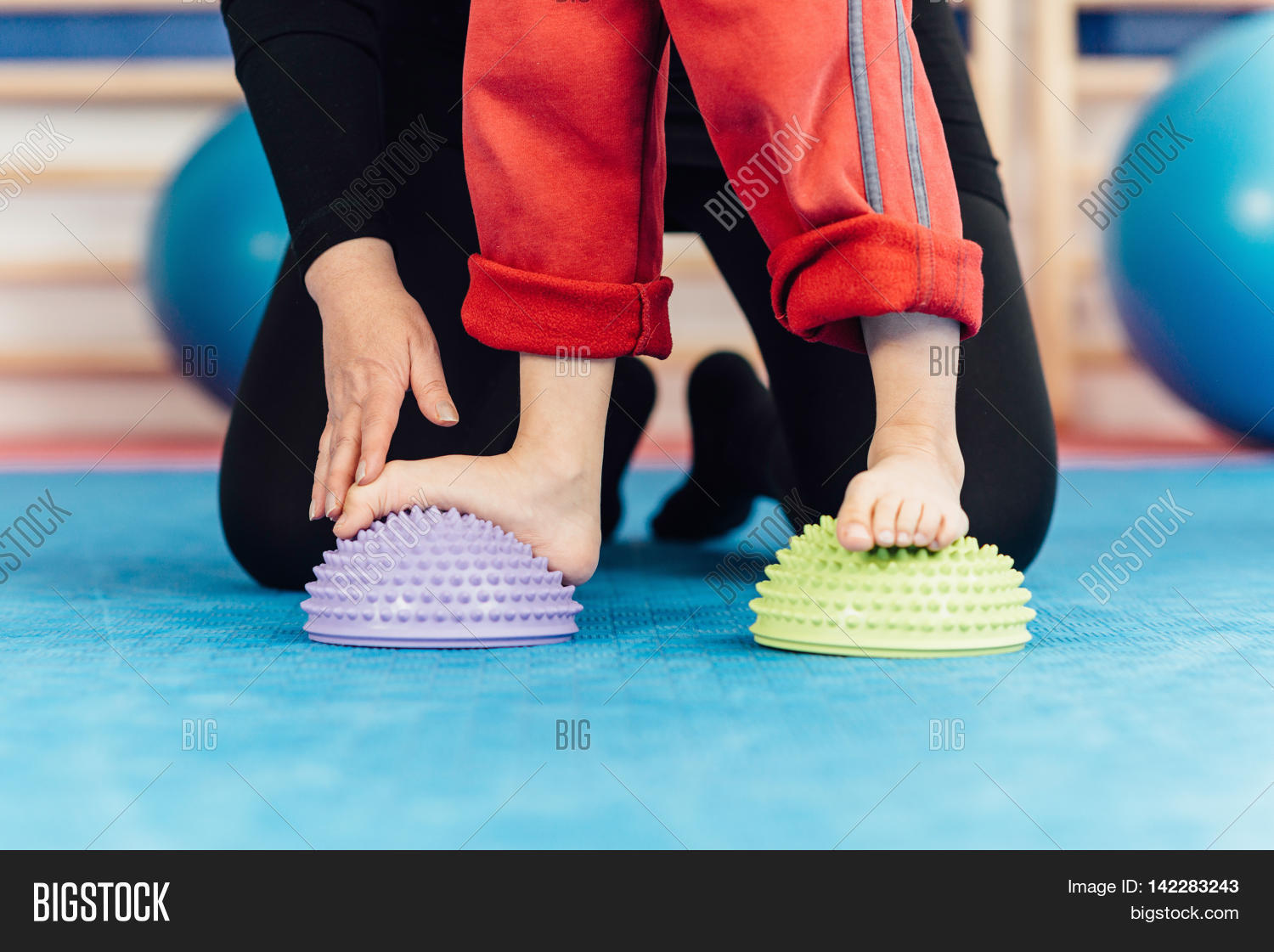 Flat Feet Correction Image & Photo (Free Trial) Bigstock