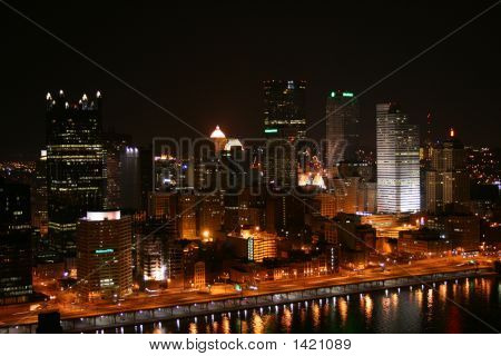 Noche en Pittsburgh Downtown