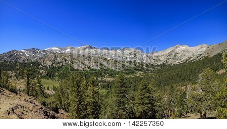 The Beautiful Mountain View Of Saddlebag Lake