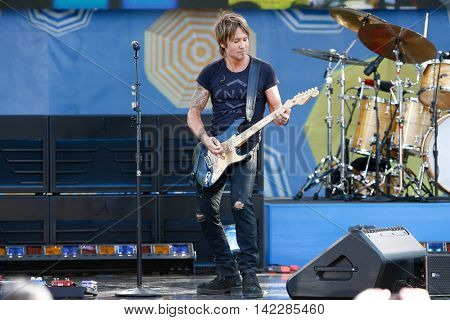 NEW YORK-JUL 11: Keith Urban performs on ABC's 