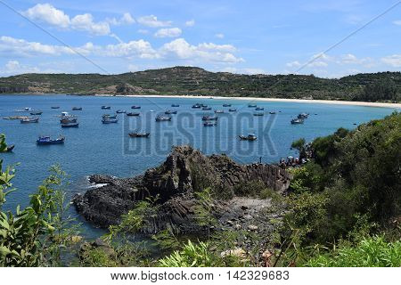 Vietnamese Natural Heritage Ganh Da Dia Sea With Fishing Boats